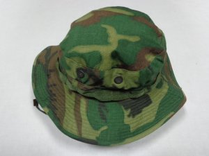 画像1: 60'S U.S. MILITALY ERDL GREEN LEAF CAMO PATTERN TROPICAL COMBAT HAT（1969年製 米軍 ERDL グリンリーフ迷彩柄 トロピカル コンバット ハット）