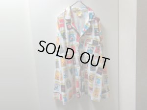 画像1: 80'S PLAY BILL MUSICAL REPEATING PATTERNE L/S COTTON PAJAMA SHIRTS(プレイビル ミュージカル総柄仕様 長袖 コットン パジャマ シャツ)MADE IN USA(L)