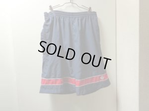 画像1: 90'S OLD STUSSY WIDE NYLON EASY SHORTS（オールド ステューシー シャネルロゴ入り ワイド仕様 ナイロン イージー ショーツ）紺タグ（XL）
