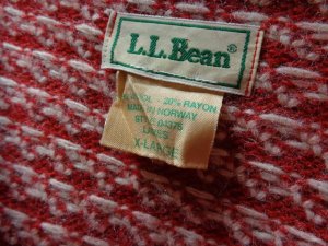 画像3: 80'S L.L. Bean RED BIRD'S EYE LOW-GAUGE WOOL × RAYON KNIT SWEATER（L.L. ビーン 赤バーズアイ柄 ローゲージ仕様 ウール × レーヨン ニット セーター）MADE IN NORWAY（W-XL）
