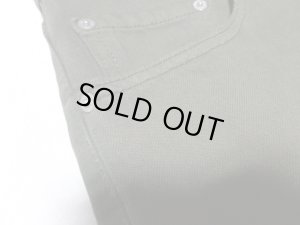 画像7: 00'S Levi's 550 RELAXED FIT TAPERED LEG OLIVE DENIM PANTS（リーバイス 550 リラックスフィット & テーパード仕様 オリーブデニム パンツ）MADE IN USA（実寸W33 × L30.5）