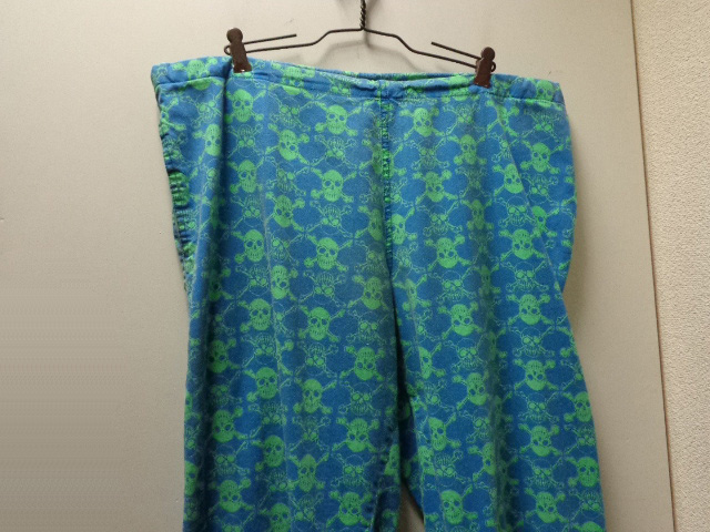 80'S LIFE'S A BEACH SKULL REPEATING PATTERNE CROPPED COTTON PANTS 