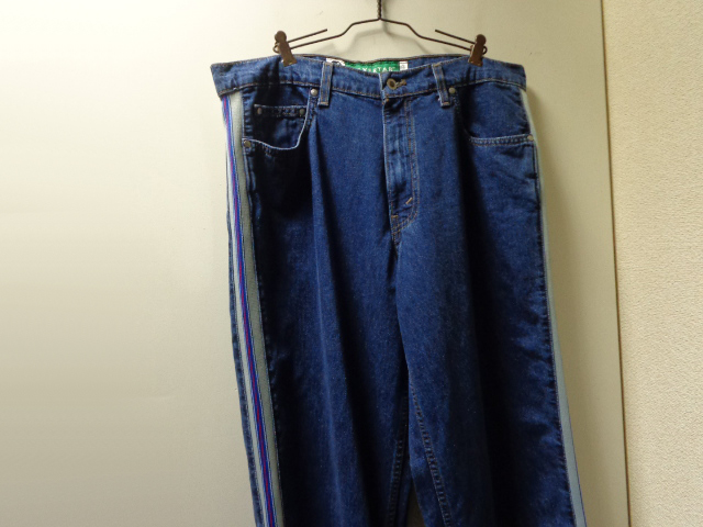 90'S Levis silverTab STONE WASH BAGGY DENIM PANTS WITH SIDE LINE 