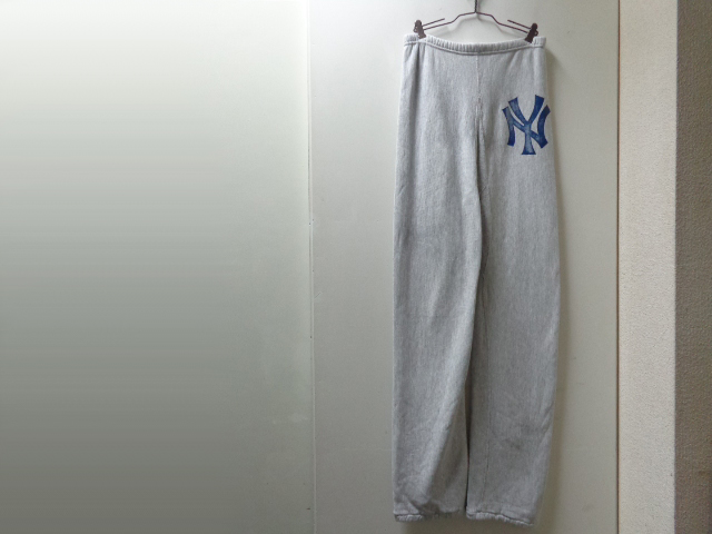 80'S Champion × NEW YORK YANKEES REVERSE WEAVE SWEAT PANTS 