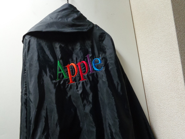 90'S Apple ZIP UP NYLON JACKET WITH HOODED（アップル 刺繍ロゴ入り